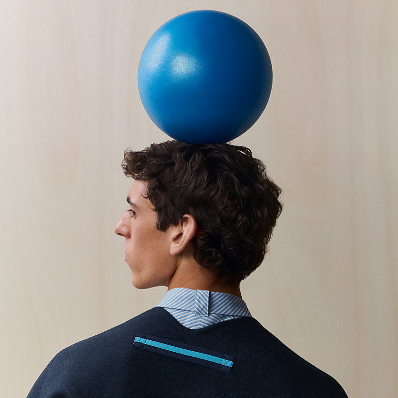 Single-sleeved reversible cape | Hermès Mainland China